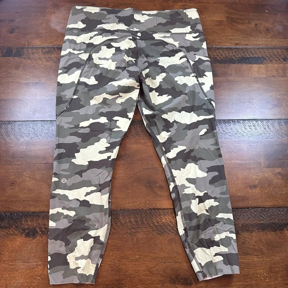 Lululemon Leggings Womens 14 Green Camo High Rise 7/8 Side Pockets Yoga Gym‎ - Picture 8 of 10